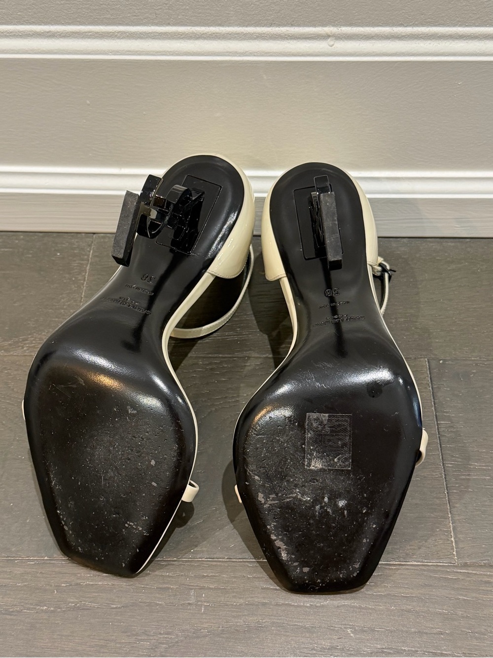 Saint Laurent Ivory Leather Ankle-Strap Heels with Black Logo Heels - Picture 5 of 5